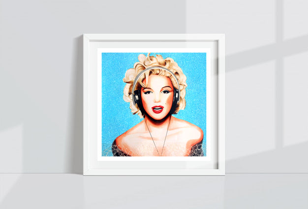 Marilyn Blue Diamond Dust