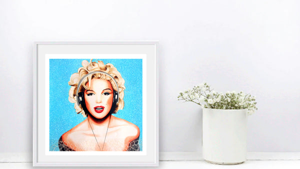 Marilyn Blue Diamond Dust
